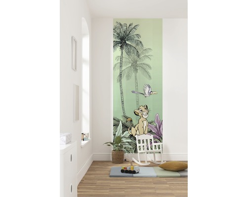 Kinderkamer met fotobehang jungle motief met stripfiguren en palmboom