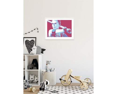 Ingelijste Star Wars poster met Rey in de kinderkamer