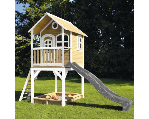 Speelhuis met glijbaan en zandbak voor de tuin