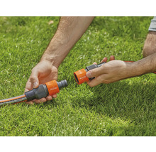 Twee tuinsnelkoppelingen worden verbonden