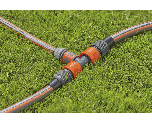 Gardena T-stuk verbinder voor tuinslangen op gazon