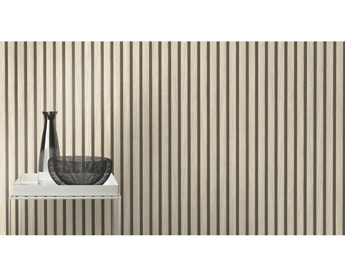 Houten panelen met smalle stroken en decoraties