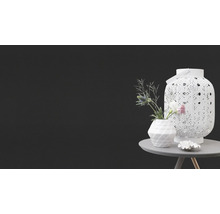 Decoratieve scène met lantaarn, vaas en tafel