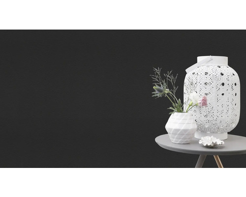 Decoratieve scène met lantaarn, vaas en tafel