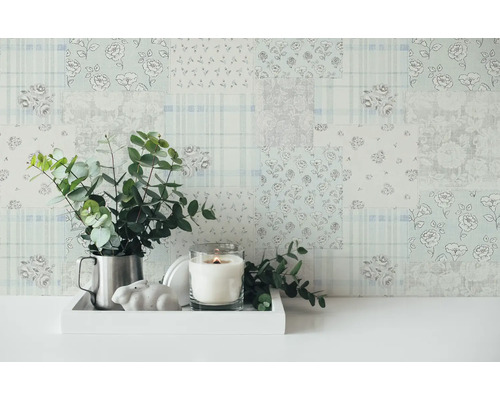 Decoratief floraal patchworkbehang met planten, kaars en decoratie