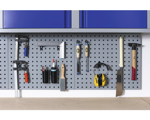 Werkplaatsinrichting met gereedschapswand, gereedschap en accessoires