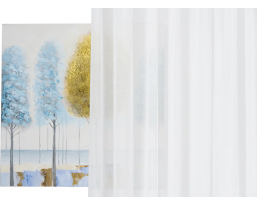 Decoratieve sjaals en een schilderij met bomen