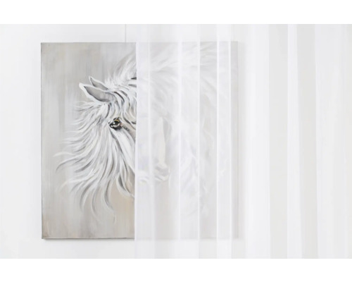 Schilderij met paardenmotief en gordijn