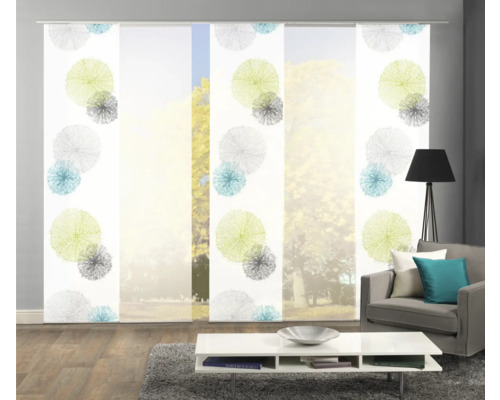 Woonkamer met schuifpanelen met grafisch motief