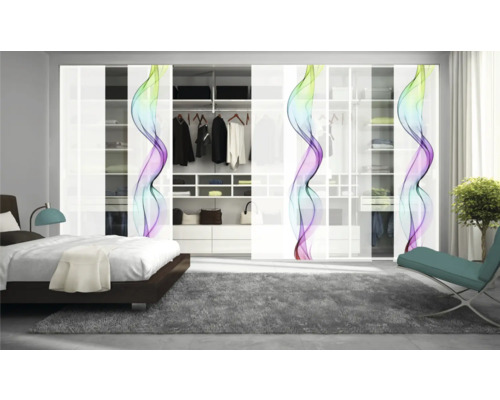 Slaapkamer met schuifdeuren voor een inloopkast