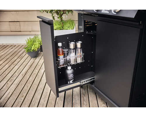 Barbecue station met open kast voor het opbergen van barbecue accessoires