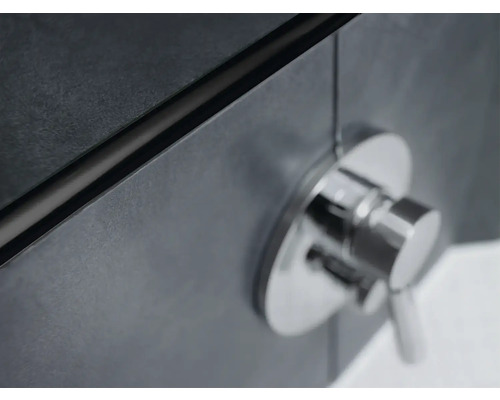 Detailopname van een badkamerarmatuur