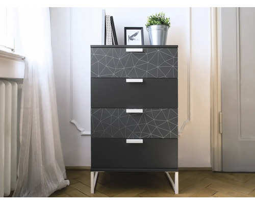 Commode met vier laden en geometrisch patroon voor extra opslagruimte