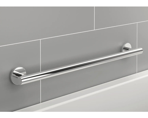 Metalen handgreep in de badkamer