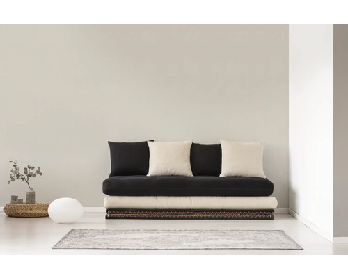 Kamer met futonbed en kussens