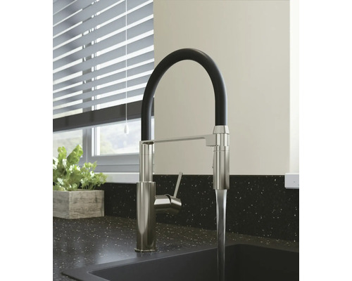 Keukenkraan met hoge uitloop en waterstraal