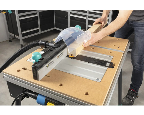 Wolfcraft zaagtafel met werkstuk in bewerking