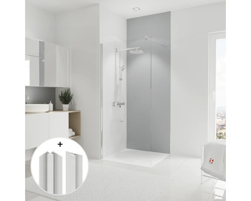 Badkamer met douche, wastafel en profielen
