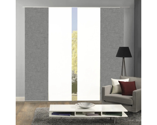 Woonkamer met schuifgordijnen voor raamdecoratie