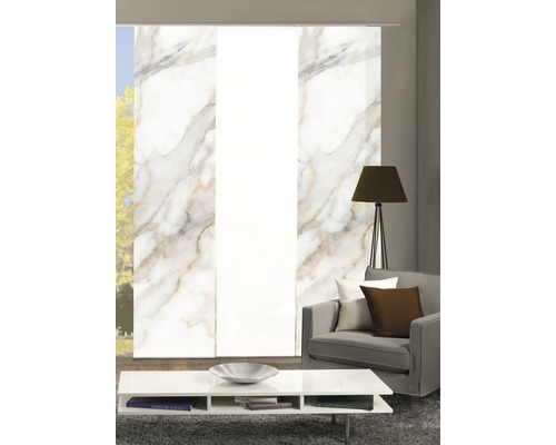 Woonkamer met schuifgordijnen met marmerlook