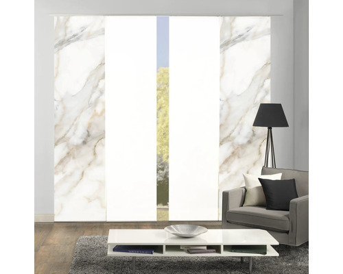 Woonkamer met schuifgordijnen met marmerpatroon