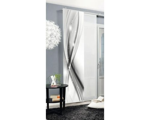 Schuifgordijn met abstract design in een woonkamer