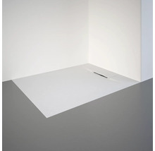 Hoekweergave van een inloopdouche met afvoergoot