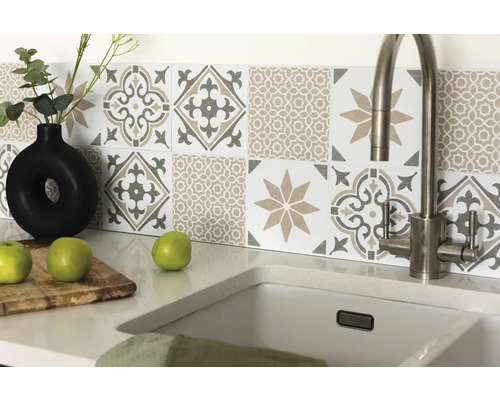 D-C-FIX Plaktegel PVC zelfklevend nadia olijf 15,2x15,2 cm 6 stuks Keukenscène met gootsteen, kraan en tegels met ornamentpatroon