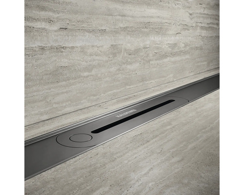 Kaldewei logo op douchegoot in badkamer