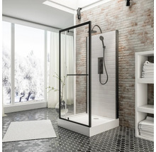 Moderne badkamer met douchecabine met zwart frame, witte douchebak en stortdouche.