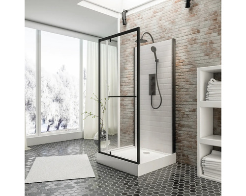 Moderne badkamer met douchecabine met zwart frame, witte douchebak en stortdouche.