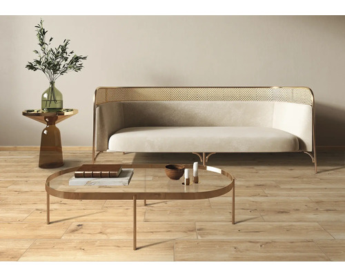 Woonkamerscène met bank, salontafel en bijzettafel