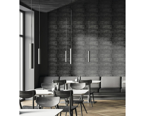 Restaurantinterieur met tafels, stoelen en verlichting