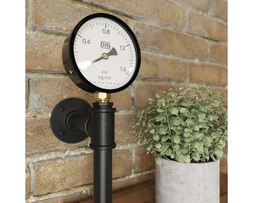 Manometer met buisconstructie voor wandmontage