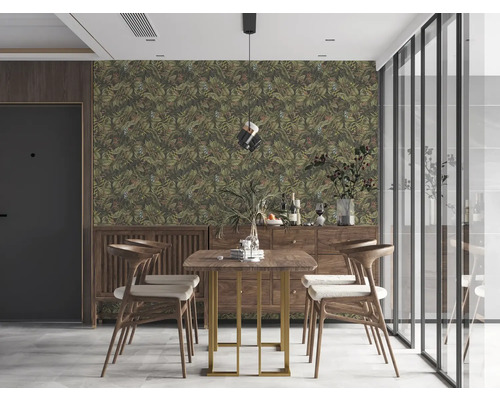 Eetkamer met eettafel, stoelen en een muur met botanisch behang