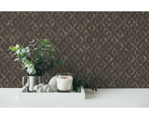 Decoratief behang met geometrisch patroon in interieur