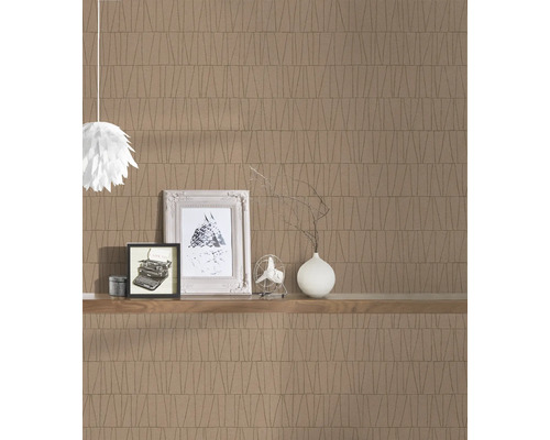 Decoratief behang met geometrisch patroon in de woonkamer