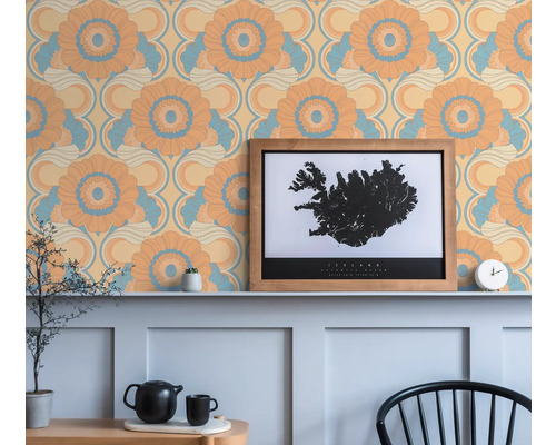 Kamerzicht met retro bloemenbehang