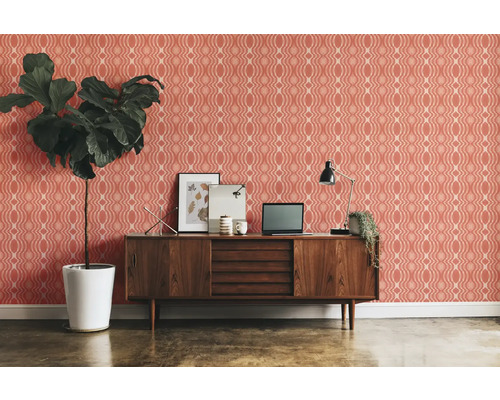 Decoratieve wandbekleding met patroonbehang in de woonkamer