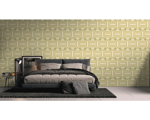 Slaapkamer met bed en geometrisch behang