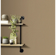 Wandrek met decoratie tegen een gestructureerde wand