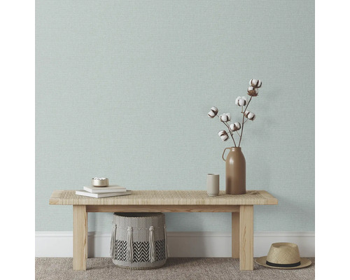 Kameroverzicht met gestructureerd behang, bank, decoratie en accessoires voor interieurontwerp