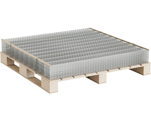 Pallet met meerdere stalen matten voor bouwbenodigdheden