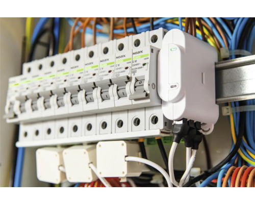 Stroomonderbreker met geïnstalleerde meeteenheid in de schakelkast