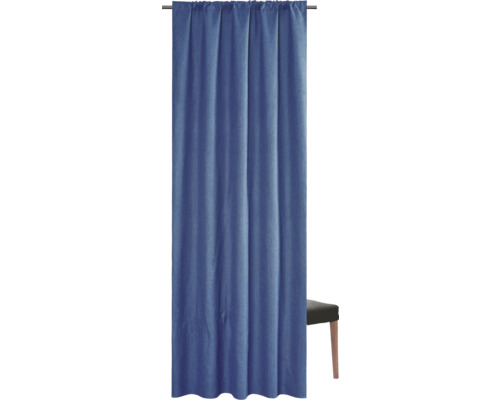 Blauw gordijn met rimpelbandophanging aan een gordijnroede