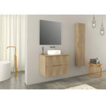 Moderne badkamer met wastafelmeubel, spiegel, kast en accessoires