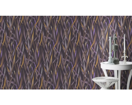 Behang met een grassen patroon in donkere tinten als wanddecoratie