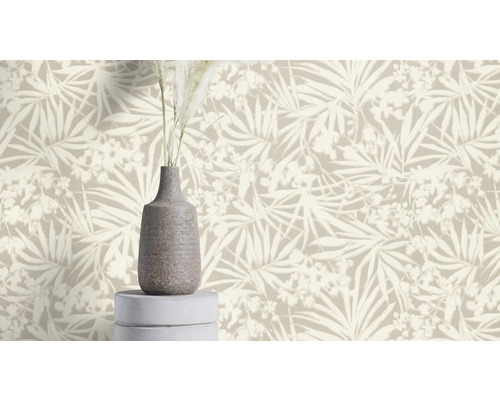 Decoratief behang met bloemmotief en bladeren, plus een vaas met decoratie