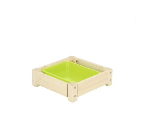 Houten zandbak met groene kunststof bak