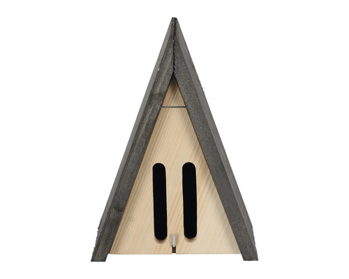 Houten insectenhotel in driehoekige vorm